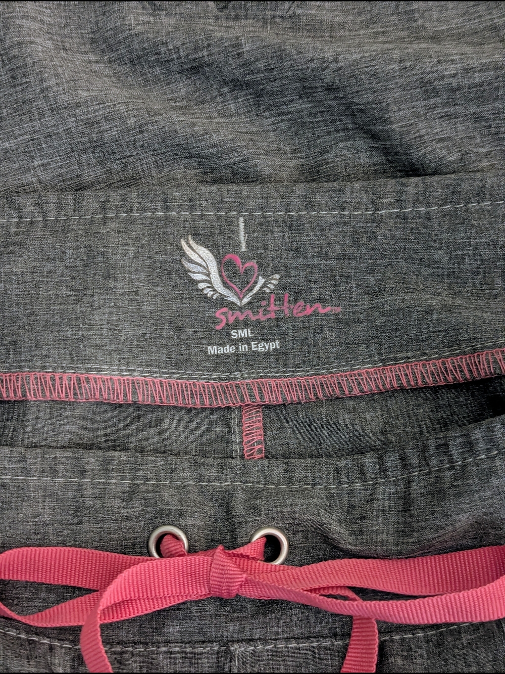 Smitten Heathered Charcoal Gray Scrub Set with Pink Accents - Size Small - Picture 16 of 16